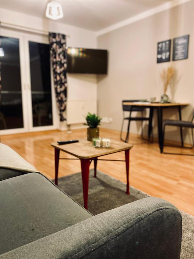 Saniertes Studio - Elisa - Mit Balkon, Wlan, Smart-Tv & Kueche In City-Naehe Erfurt Dış mekan fotoğraf